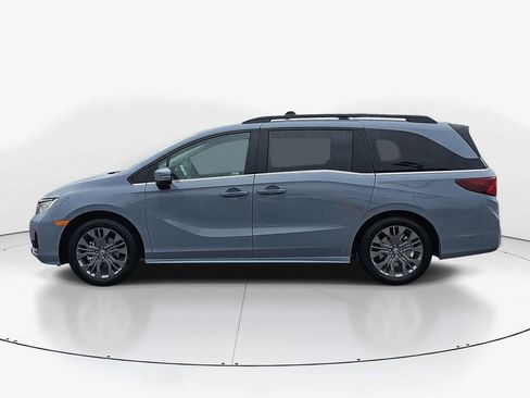New 2026 Honda Odyssey Touring image 8