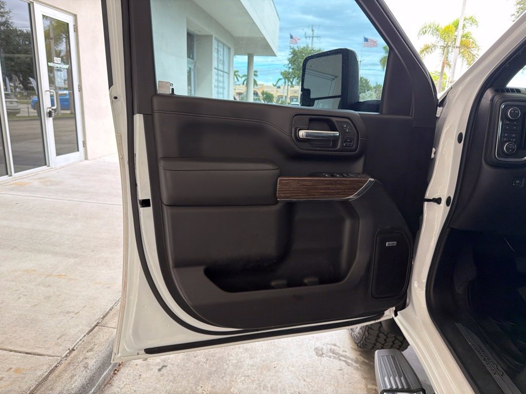 Used 2022 Chevrolet Silverado 2500 High Country w/ Z71 Off-Road Package AWD/4WD image 46