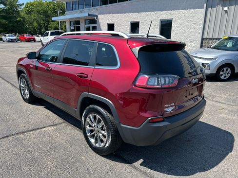 Used 2020 Jeep Cherokee Latitude Plus w/ Cold Weather Group AWD/4WD image 5