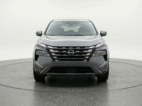 Used 2025 Nissan Rogue SV AWD/4WD image 2