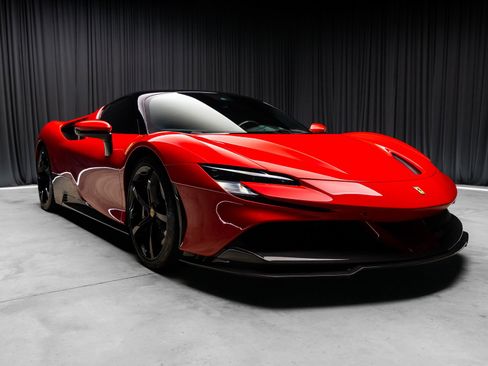 Used 2021 Ferrari SF90 Stradale image 21