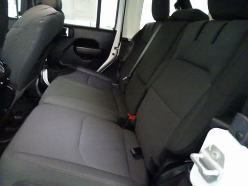 Certified 2023 Jeep Wrangler Unlimited w/ Cold Weather Group image 3