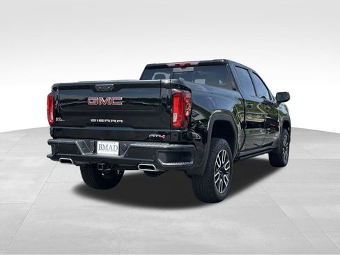 Used 2025 GMC Sierra 1500 AT4 w/ AT4 Premium Package AWD/4WD image 18