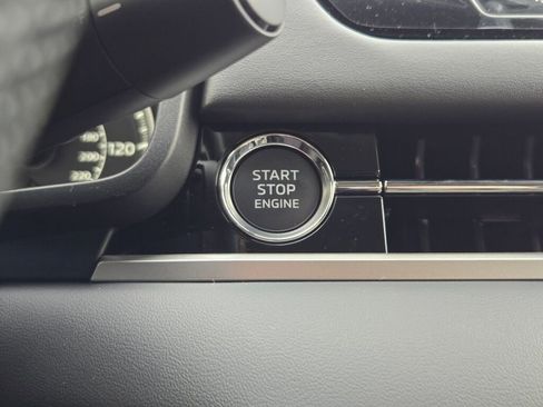 New 2026 Mitsubishi Outlander ES image 18