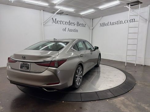 Used 2020 Lexus ES 350 w/ Premium Package image 8