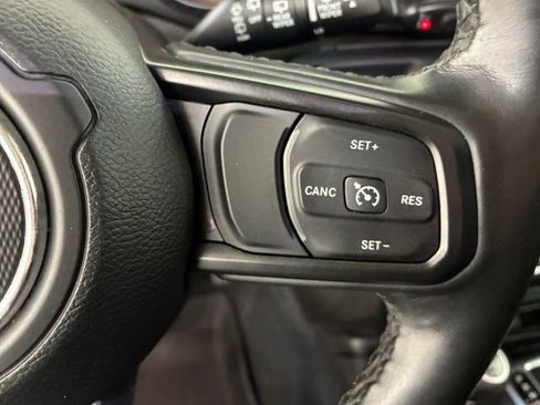 Used 2022 Jeep Wrangler Sport AWD/4WD image 24