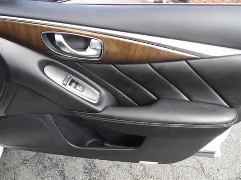 Used 2018 INFINITI Q50 Luxe w/ Cargo Package (L95) image 16