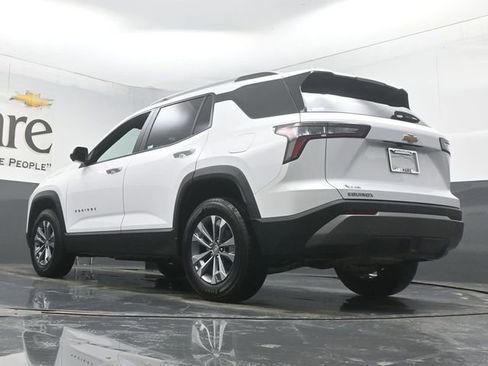 Used 2025 Chevrolet Equinox LT w/ Convenience Package II image 5