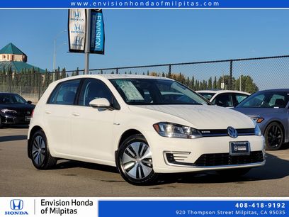 Used 2017 Volkswagen e-Golf SE w/ DC Fast Charging Package