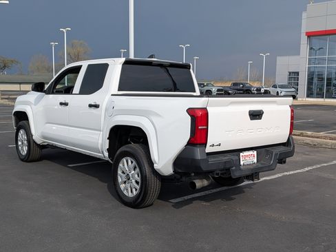 Certified 2025 Toyota Tacoma SR AWD/4WD image 5