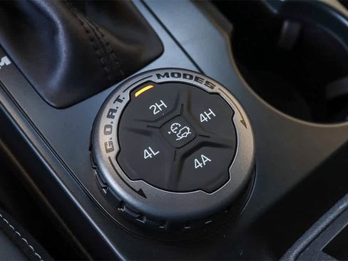 New 2025 Ford Bronco Outer Banks w/ Sasquatch Package image 21