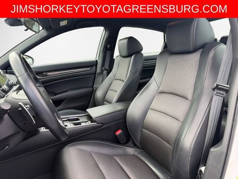 Used 2018 Honda Accord Sport image 12