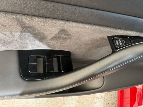 Used 2019 Tesla Model 3 Performance image 11