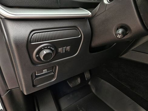 New 2026 Jeep Grand Wagoneer 4WD image 32