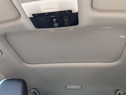 Used 2023 Nissan Sentra SR w/ SR Premium Package FWD image 12