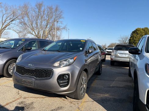 Used 2018 Kia Sportage EX image 12