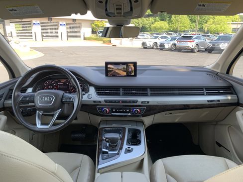 Used 2019 Audi Q7 2.0T Premium Plus AWD/4WD image 30