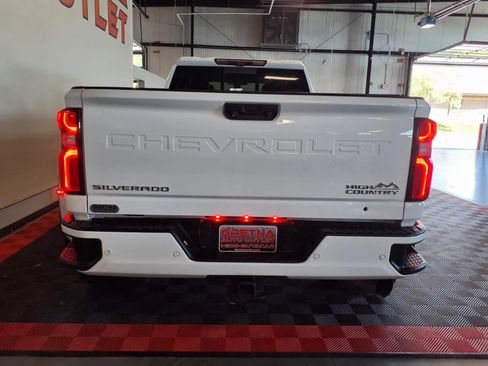 Used 2023 Chevrolet Silverado 3500 High Country w/ Snow Plow Prep/Camper Package AWD/4WD image 5