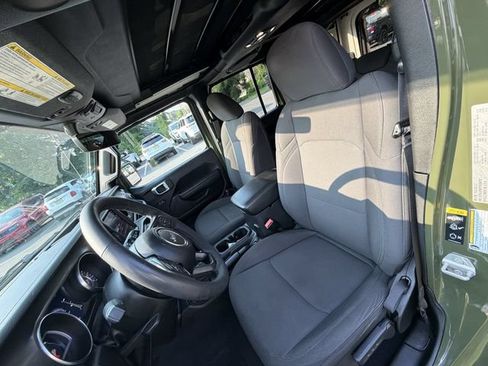 Used 2023 Jeep Wrangler Unlimited Sport w/ Sun And Sound Package AWD/4WD image 15