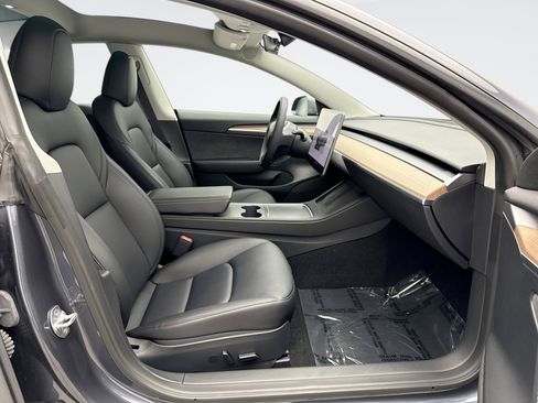 Used 2023 Tesla Model 3 Standard Range RWD image 18