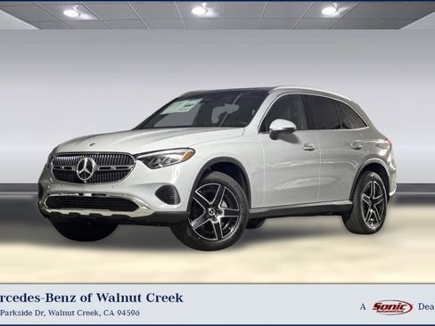 Used 2026 Mercedes-Benz GLC 300 image 1