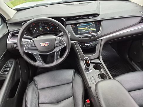Certified 2018 Cadillac XT5 Premium Luxury w/ Driver Assist Package FWD image 21