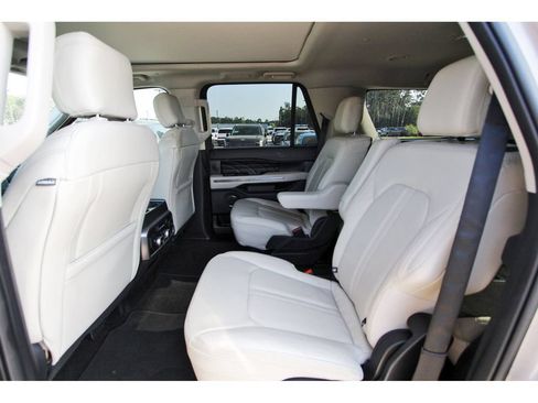 Used 2020 Ford Expedition Max Platinum RWD image 10