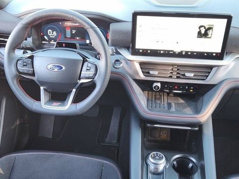 Used 2025 Ford Explorer ST image 27