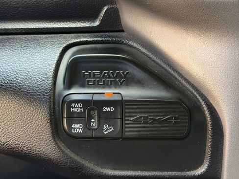 Used 2024 RAM 2500 Big Horn w/ Off Road Package AWD/4WD image 13