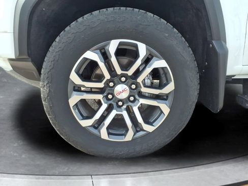 Certified 2024 GMC Canyon AT4 w/ Canyon Safety Plus Package AWD/4WD image 13