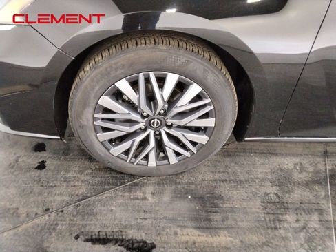 Used 2025 Nissan Altima 2.5 SV image 41