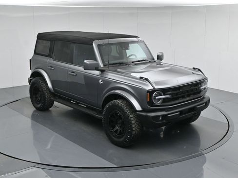 Used 2023 Ford Bronco Outer Banks image 40