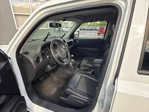 Used 2017 Jeep Patriot Sport w/ Power Value Group FWD image 19