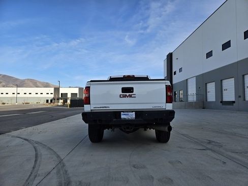 Used 2015 GMC Sierra 2500 Denali w/ Duramax Plus Package image 7