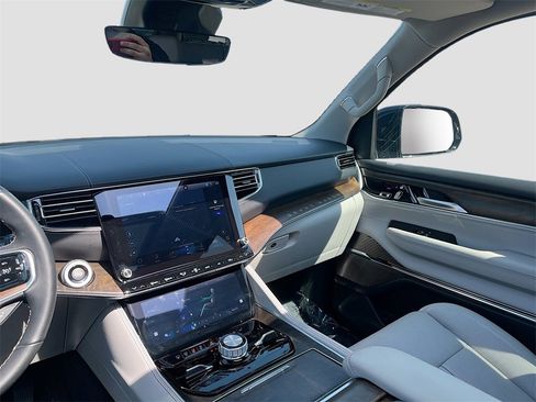 Used 2023 Jeep Grand Wagoneer 4WD image 24