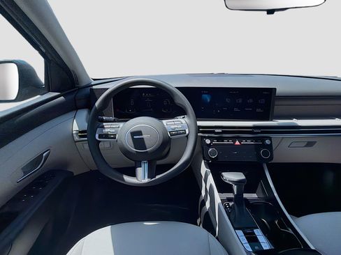 New 2026 Hyundai Tucson SEL FWD image 14