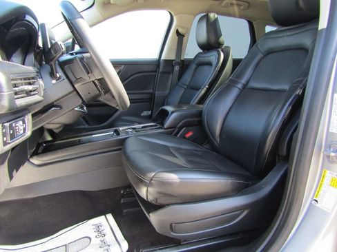 Used 2024 Lincoln Corsair Grand Touring AWD/4WD image 3