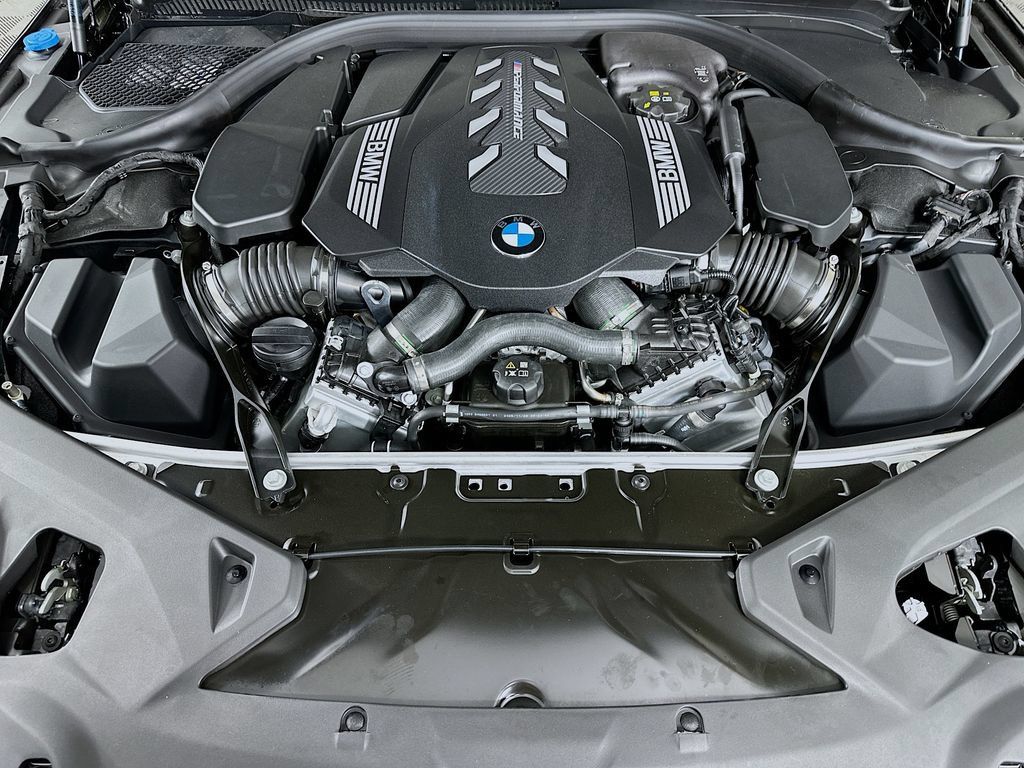 Used 2026 BMW M850i xDrive AWD/4WD image 38