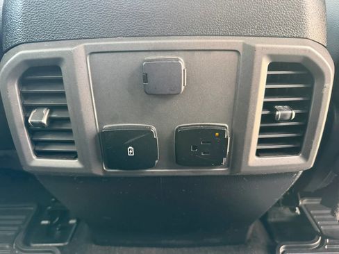 Used 2019 Ford F150 Raptor w/ Equipment Group 801A Mid image 19