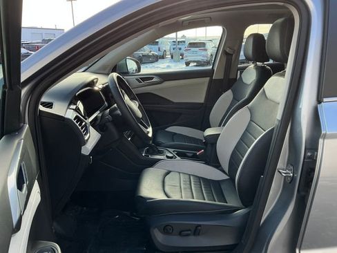 Certified 2025 Volkswagen Taos SEL w/ Black Wheel Plus Package image 13