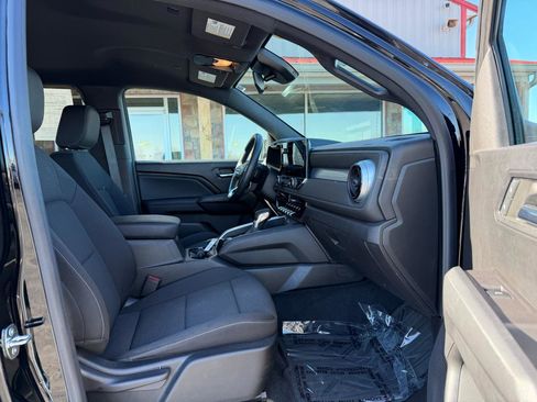 Used 2023 Chevrolet Colorado LT w/ LT Convenience Package image 22