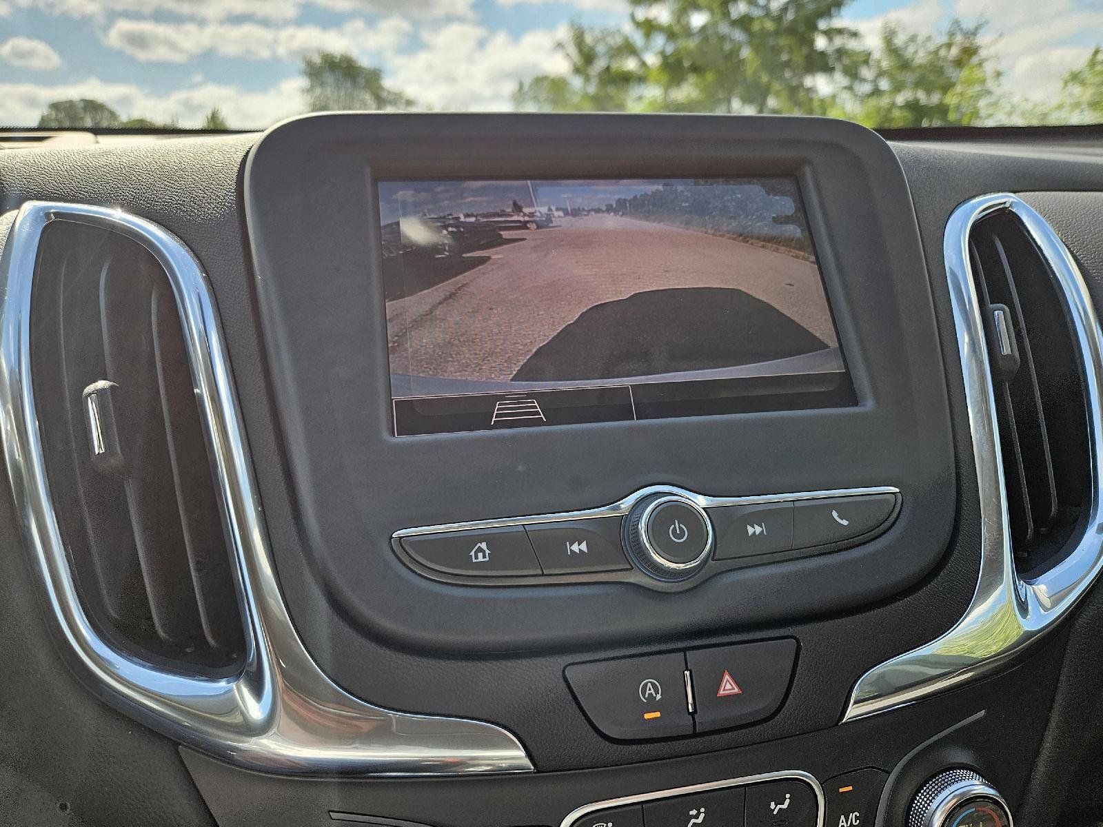 Used 2024 Chevrolet Equinox LT FWD image 13