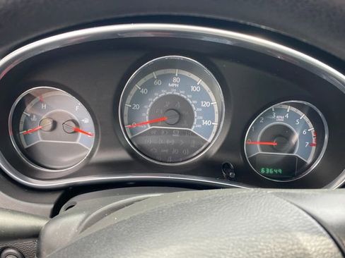 Used 2013 Chrysler 200 LX FWD image 5