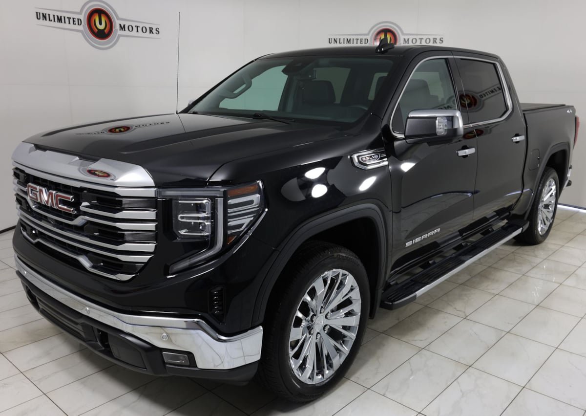 Used 2023 GMC Sierra 1500 SLT w/ SLT Premium Package AWD/4WD image 5