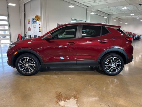 Used 2023 Buick Encore GX Select w/ Safety Package II FWD image 5