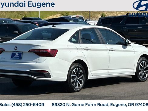 Used 2024 Volkswagen Jetta S FWD image 3