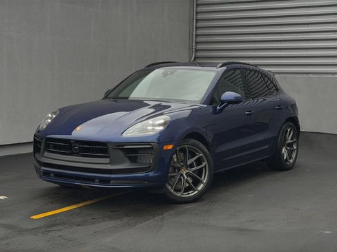 New 2026 Porsche Macan GTS image 1