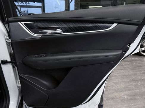 Used 2023 Cadillac XT6 Premium Luxury image 33