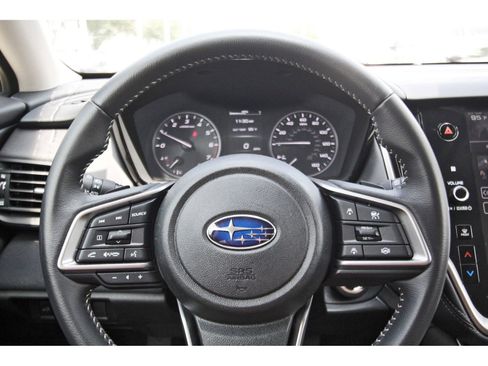 Certified 2025 Subaru Outback Premium AWD/4WD image 13