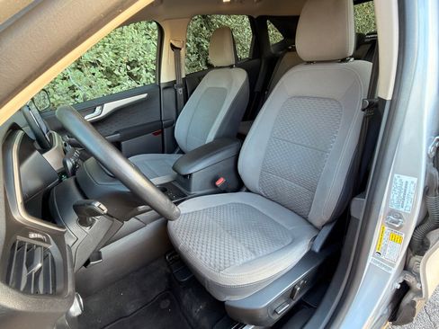 Used 2020 Ford Escape SE FWD image 8